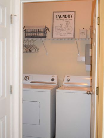 Model Laundry Room at Stone Ridge Apartment Homes, Mobile